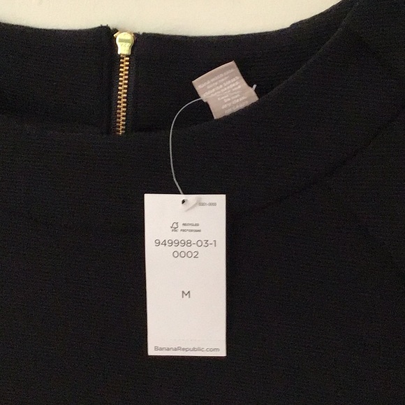 black short sleeve top with zipper in back - Picture 5 of 7